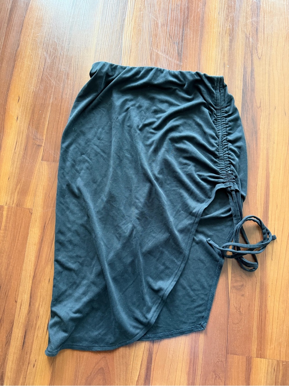 Black Side-Ruched Skirt